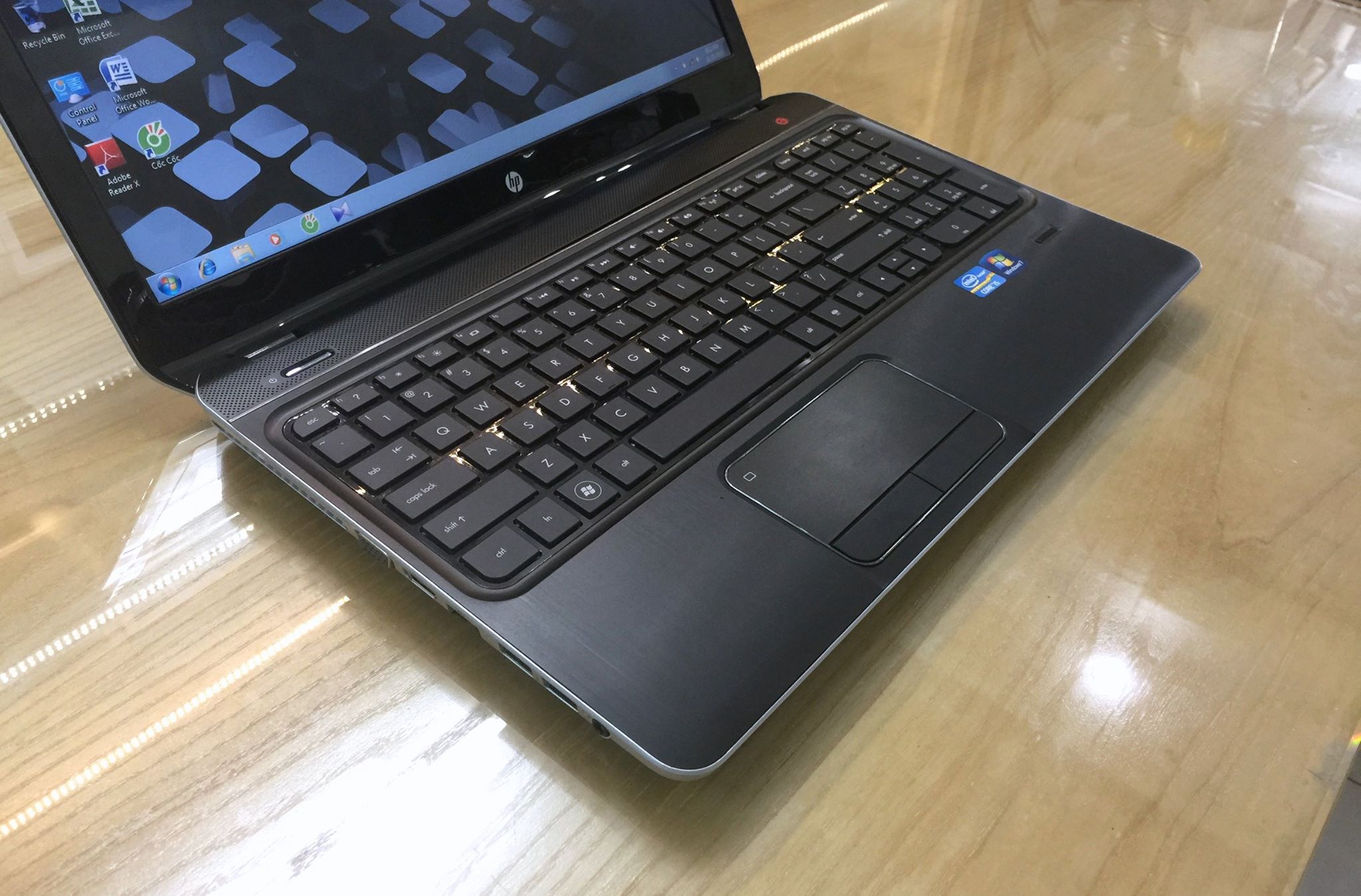 Laptop HP Envy M6-6.jpg